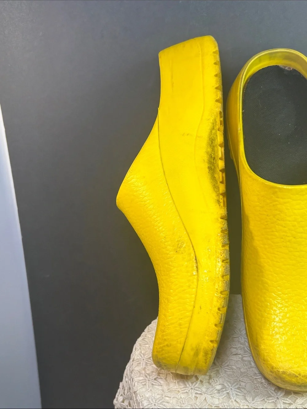 BiBi vibrant yellow